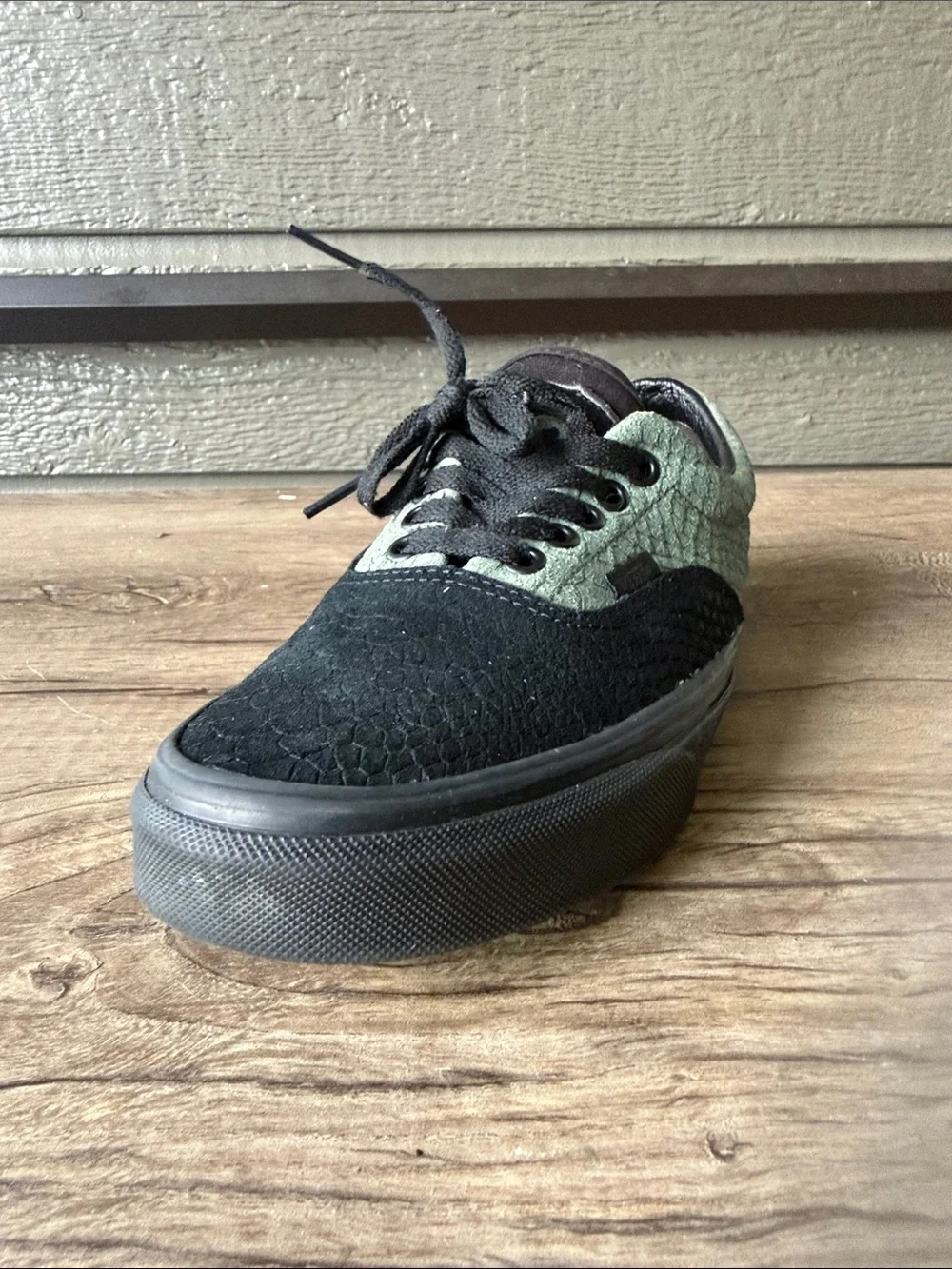 Vans by Harry Potter Unisex Black and Olive Low-Top Skate Sneakers
